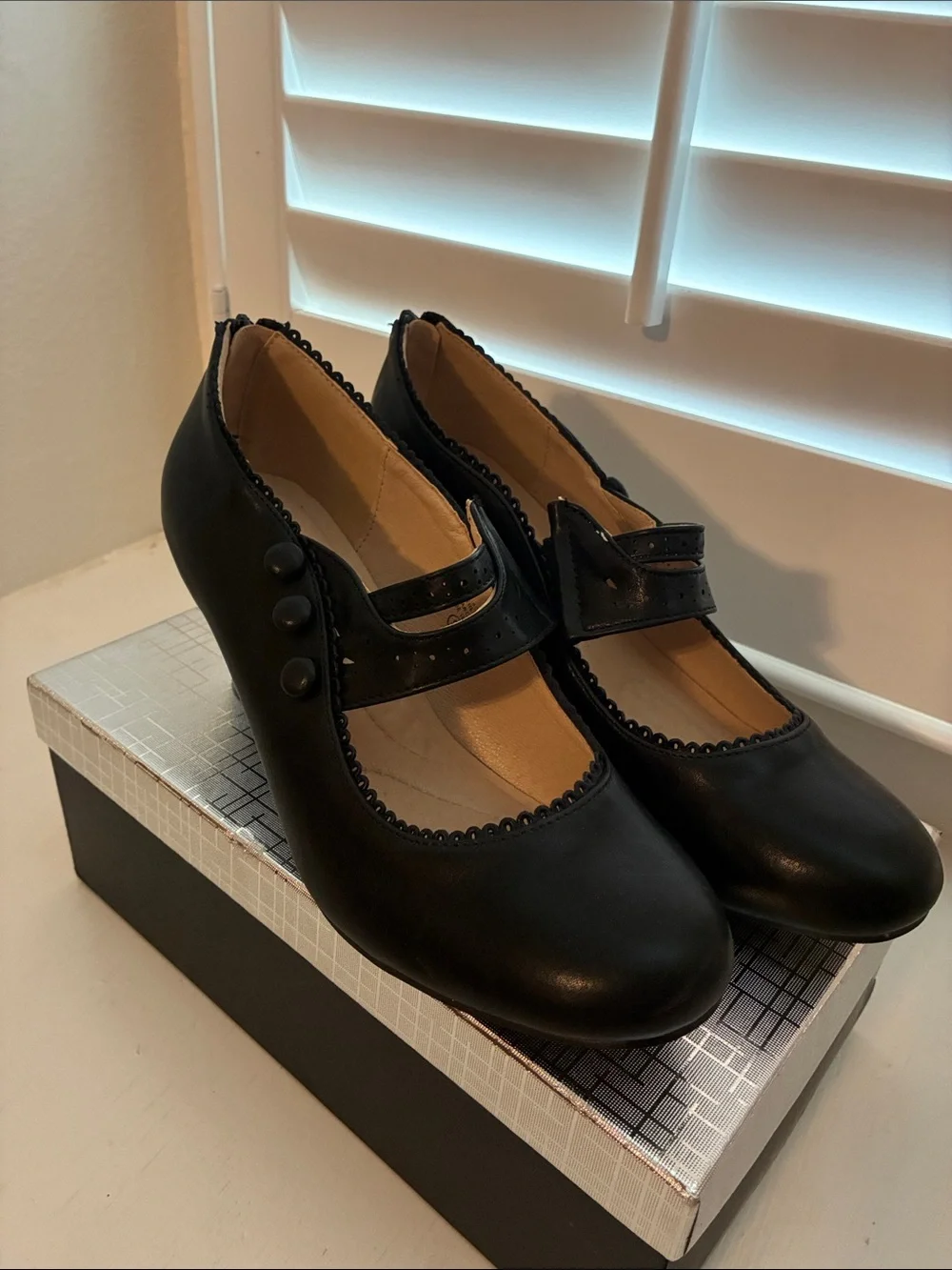 Chase + Chloe Black Mary Jane Heels with Button Strap